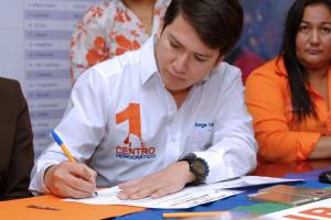 1-centro-democratico-se-suma-al-aucerdo-por-la-igualdad-estefanno-rodriguez-4