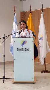 Diane Rodriguez logra logro el cambio de sexo por genero en la cedula de identidad para trans travestis transgeneros transexuales en Ecuador del registro civil (6)