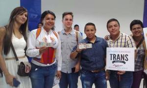 Diane Rodriguez logra logro el cambio de sexo por genero en la cedula de identidad para trans travestis transgeneros transexuales en Ecuador del registro civil (7)