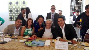 diane-rodriguez-presidenta-de-la-federacion-ecuatoriana-de-organizaciones-lgbt-hablando-junto-a-pepe-mujica-ex-presidente-de-uruguay-y-senador-actual
