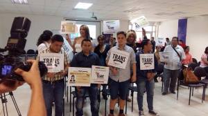 Transexuales logran la sustitución de sexo por genero en la cedula en Ecuador (3)