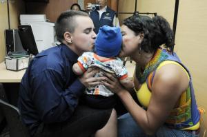 sununu-machado-rodriguez-es-el-hijo-de-diane-rodriguez-y-fernando-machado-transexuales-en-el-que-el-padre-es-quien-dio-a-luz-y-cuyo-apellido-materno-es-el-primero-en-registrase-en-ecuador