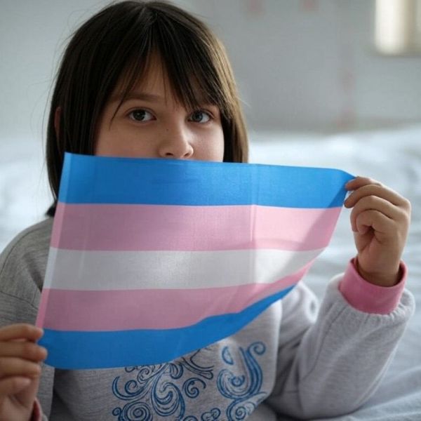 La Corte Constitucional protege a una adolescente trans: el movimiento LGBT+ exige que el Registro Civil cumpla en 30 días